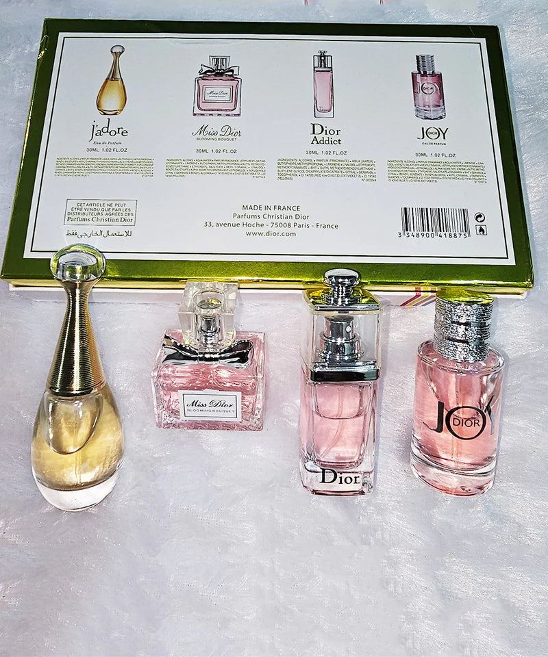 Kit Christian Dior com 4 Mini Perfumes Femininos - Caixa de Presente. 4 x 30ml.